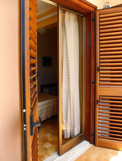 Single Room | Balcony
