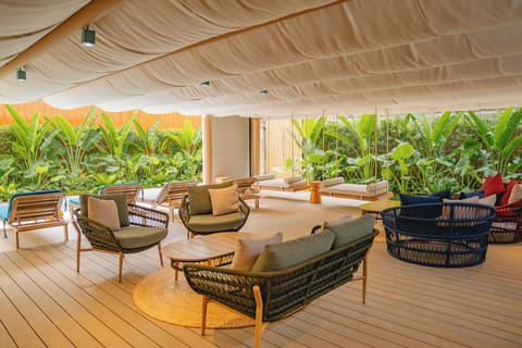 Poolside bar