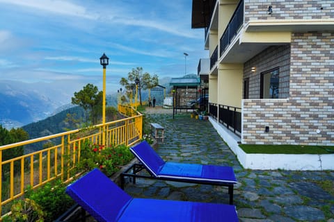 Sundeck