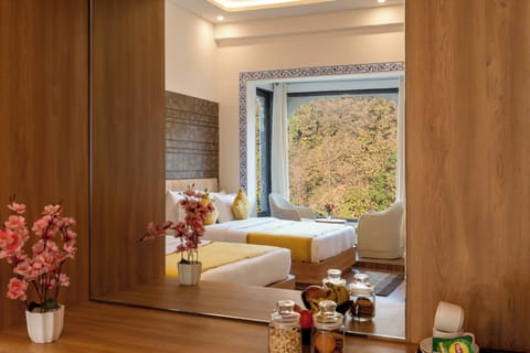 Family Room | Premium bedding, down comforters, desk, laptop workspace
