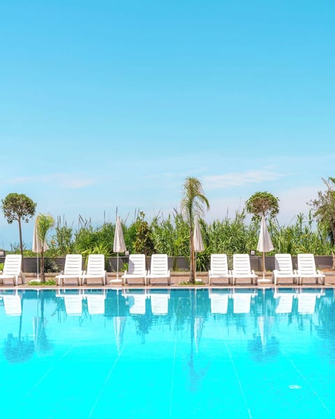Seasonal outdoor pool