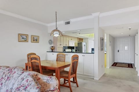 Buttonwood Cove 204B by FVC - Dining Room and Kitchen