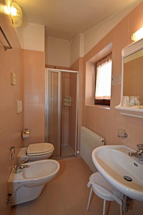 Single Room | Free WiFi