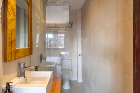 Free toiletries, towels, soap, shampoo