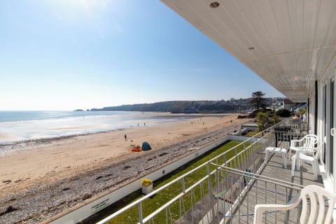 Sea Views, Parking, Beach Access