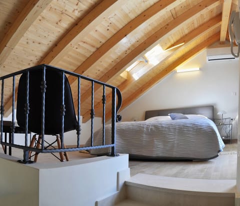 Room, 1 Bedroom, Smoking, Balcony | 1 bedroom