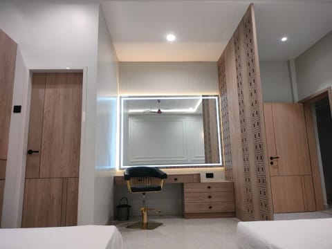 Luxury Double Room, City View