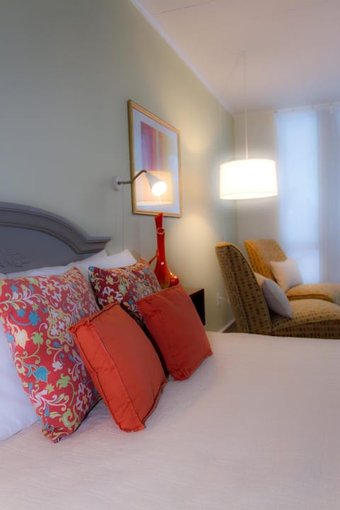 Premium bedding, soundproofing, free WiFi, bed sheets