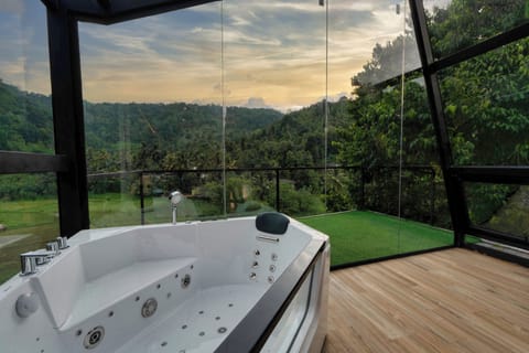 Honeymoon Suite, Balcony, Mountain View | Mountain view