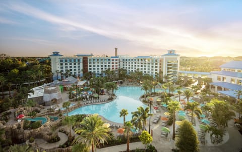 Outdoor pool, cabanas (surcharge), pool umbrellas