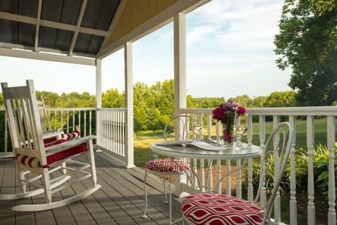 1870 Sanco Pansy's Cottage | Terrace/patio