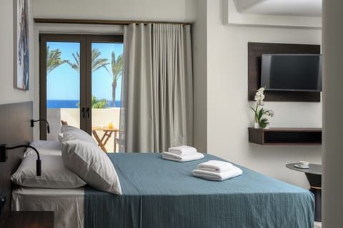 Panoramic Suite, Sea View | 1 bedroom, premium bedding, iron/ironing board, free WiFi