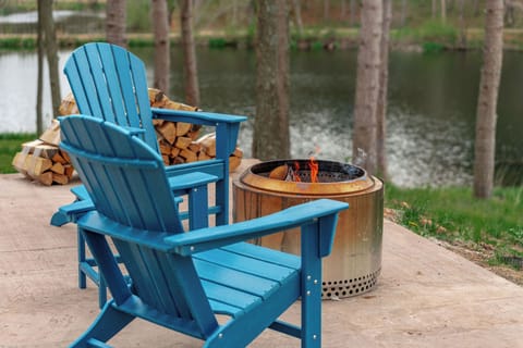 Private Firepit and chairs