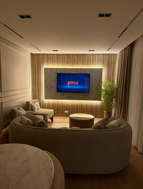 Living room with Netflix