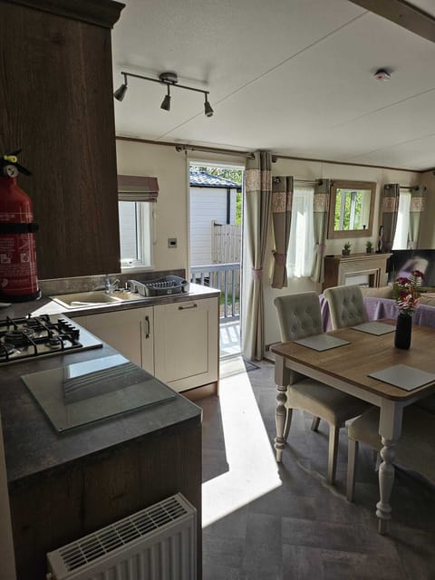 78286376-c664-4d3b-89a8-938189415781