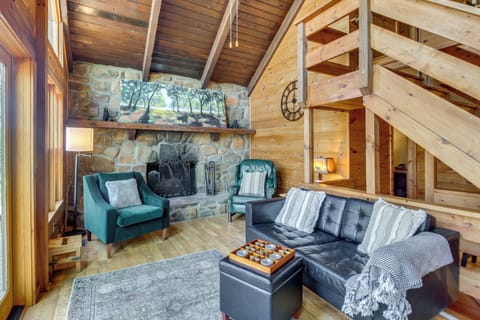 Ellijay Vacation Rental | 3BR | 3BA | Step-Free Entry | 2,000 Sq Ft