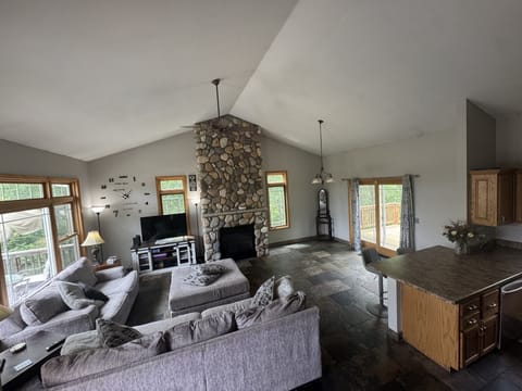 Main floor: living, dining, kitchen