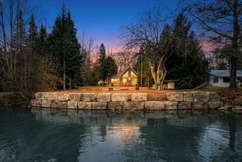 Wake up to serene, glassy waters and uninterrupted lake views. Lakeview Loft sits right at the shoreline, offering a peaceful front-row seat to Cameron Lake’s natural beauty.