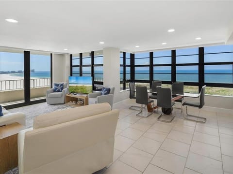 Light and Bright Corner Unit Views