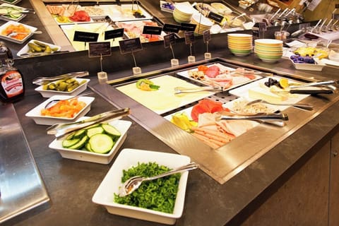 Daily buffet breakfast (EUR 14.9 per person)