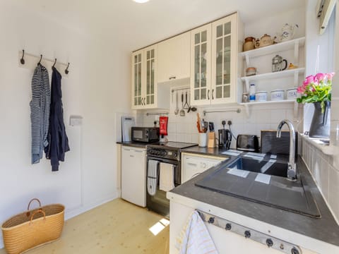 Kitchen | Island Cottage, Mersea Island