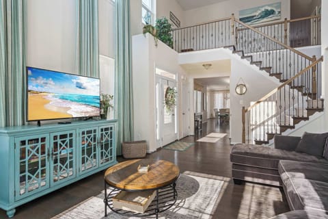 Townhome, Multiple Beds, Kitchen (OCV Beach Club - Ben) | Living area | 42-inch flat-screen TV with digital channels