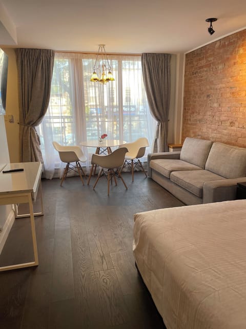 Deluxe Single Room | WiFi (free), individually furnished, bed sheets
