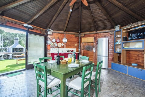 Kitchen and dining area