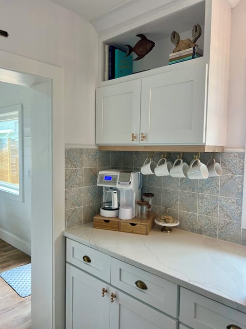 Coffee Bar complete w pods & drip! There will be 6 pods provided per stay :)