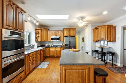 Full Kitchen with all the conveniences of home.