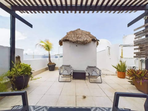 Apartment, 2 Bedrooms, Patio, City View | Terrace/patio