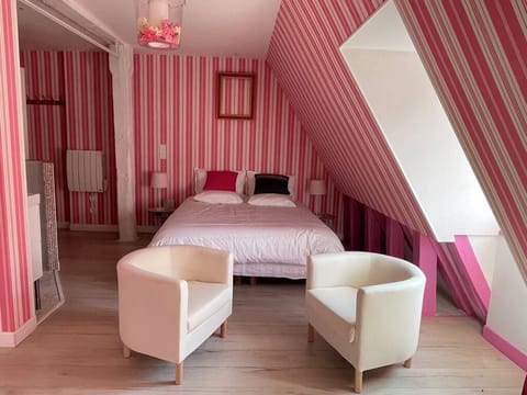 Classic Quadruple Room | Iron/ironing board, free WiFi