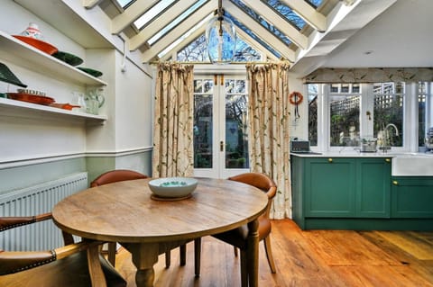 House | Dining