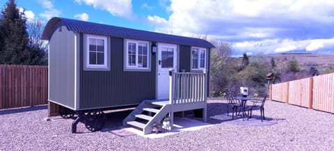 Cabin | Exterior