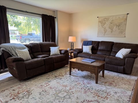 Living room with seating for 5
