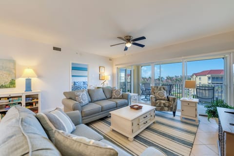 Cozy Island Living Room Bella Lago 544