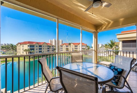 Living Your Best Life At The Beach! Bella Lago 544