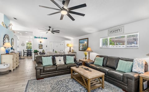 Living Room with Smart TV and ample seating!