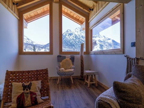 2b4c237a-91a1-47b6-b7cc-07a64ec5e040