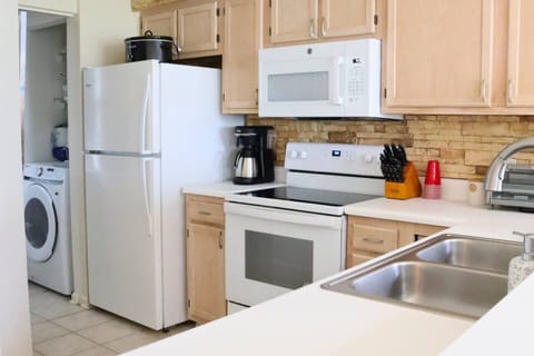 55d5081e-e2a7-4399-a80e-28125a86006d