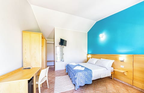 Double Room | Desk, free WiFi