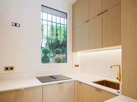 Apartment | Private kitchen | Fridge, microwave, oven, dishwasher