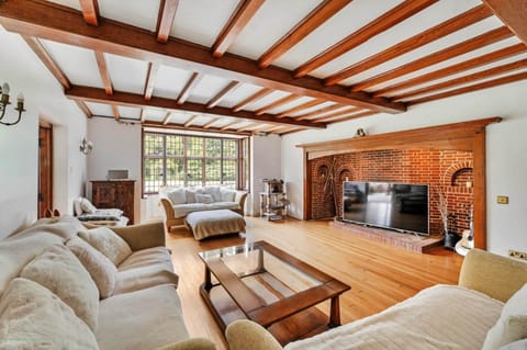 House | Living room