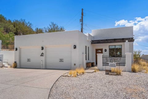 Welcome to your desert getaway! This private casita offers easy access and a peaceful Southwestern setting from the moment you arrive.