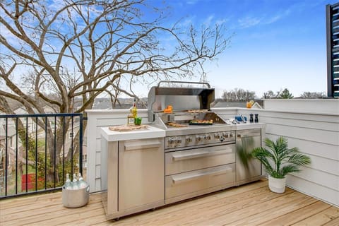Units A, C & E | Private Outdoor Area | Rooftop Deck | Grill | Outdoor Dining | Same Layout Across All Three Units | Third Floor
