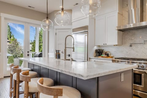 Enjoy a fully stocked station with Keurig, drip coffee maker, K-cups, teas, flavored syrups, sugar, and creamers—everything you need for your perfect morning brew!