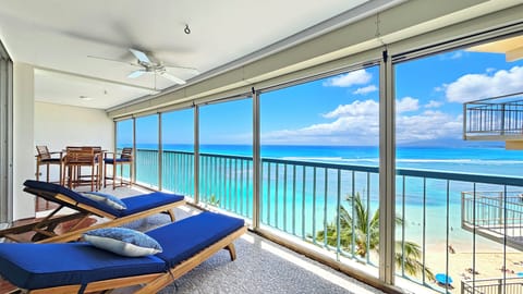 Patio/ Chase Lounge Chairs