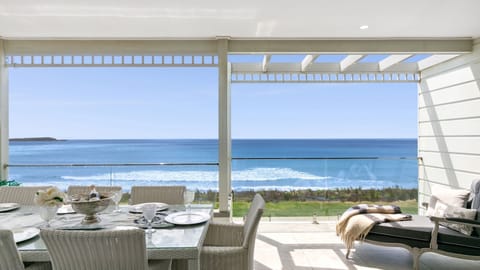 Stunning Balcony View over ocean