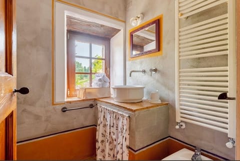 Apartment | Bathroom