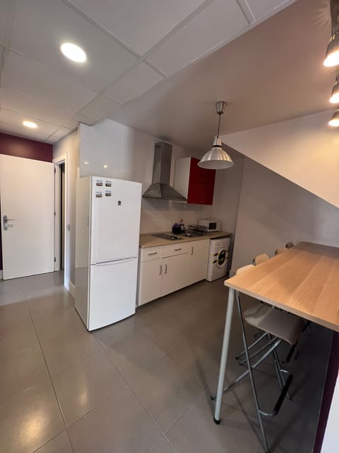 Basic Single Room | Living area